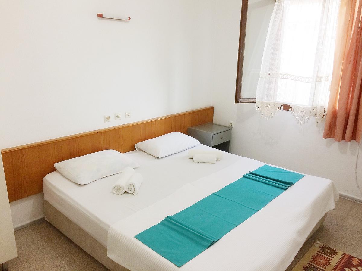 Çeşme Parmis Rooms מראה חיצוני תמונה